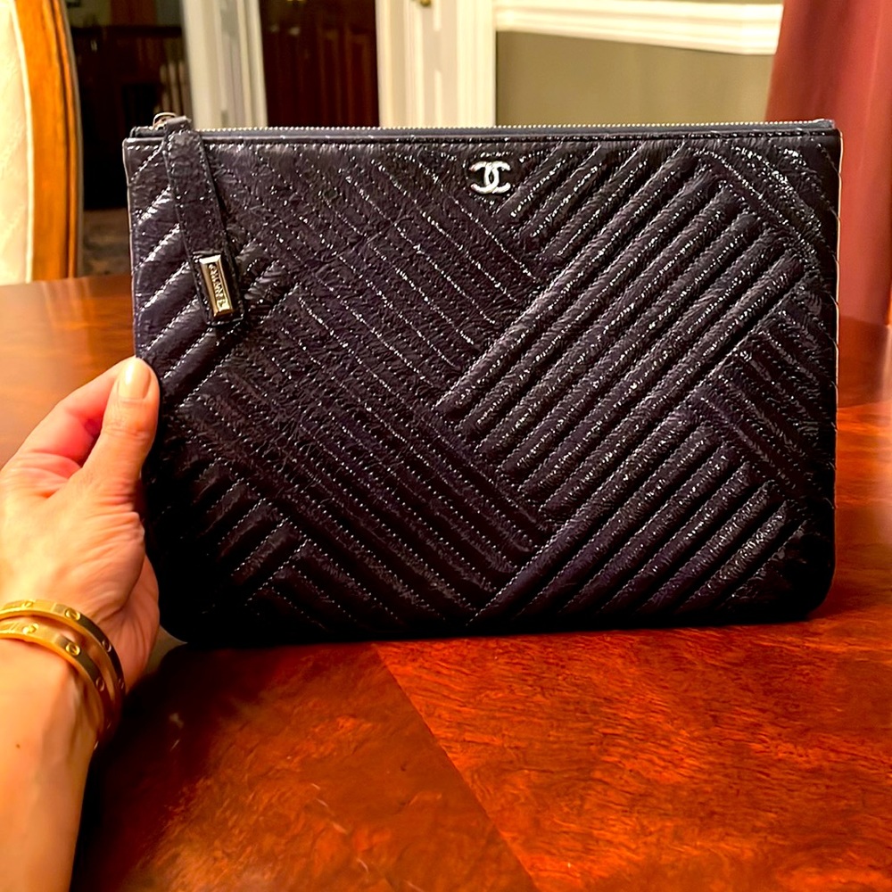 Chanel Navy Patent Crinkle Leather O Case Pouch - Brand new - extremely rare!